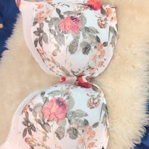 Cacique Lightly Lined Balconette